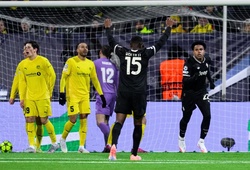 Juventus giành chiến thắng đầu tiên ở Champions League nhờ bàn thắng phút bù giờ