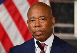 Thị trưởng New York Eric Adams tuyên bố sẽ xử lý vụ ẩu đả tại UFC 322