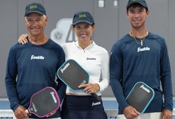 Kỳ nghỉ lễ Tạ ơn của gia đình Johnson trong làng pickleball