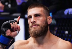 Aleksandre Topuria: “Tôi muốn tiếp tục sống cuộc đời này” sau chiến thắng tại UFC Qatar