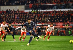 Real Madrid chính thức mất ngôi đầu sau trận hoà thứ 3 liên tiếp