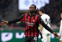 Rafael Leao nối gót Ronaldo, Henry trở thành tiền đạo trung tâm và thay đổi sự nghiệp