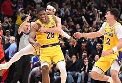 Rui Hachimura ném buzzer-beater game-winner, Lakers thắng nghẹt thở trên sân Toronto Raptors