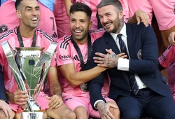 Cuộc giải nghệ đầy ngọt ngào của hai huyền thoại cùng Messi