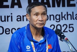 HLV Mai Đức Chung: "Chúng tôi chỉ có một cửa là phải thắng mới đoạt vé đi tiếp"