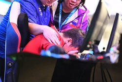 Tuyển thủ Audition Việt Nam gục khóc sau khi đánh rơi tấm HCV SEA Games 33