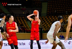 Tuyển bóng rổ Việt Nam chơi quả cảm trước Philippines, HLV Matt Van Pelt tự hào về các học trò