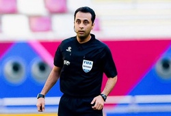 Trọng tài Iran Mooud Bonyadifard cầm còi chung kết bóng đá nam SEA Games 33
