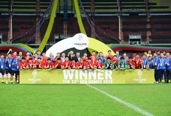 Món quà đặc biệt HLV Park Hang Seo tặng “hậu bối” Kim Sang Sik