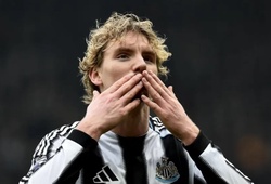 Woltemade, gã khổng lồ cao hai mét tăng giá trị 833% chỉ trong một năm