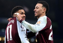 Siêu dự bị Watkins giúp Aston Villa hạ gục Chelsea và thắng 11 trận liên tiếp