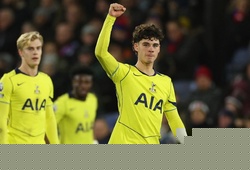 Bàn thắng đầu tiên trong sự nghiệp của Gray giúp Tottenham thắng nhọc nhằn