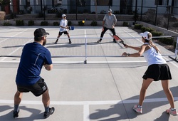 Chiến thuật pickleball hiện đại: Vì sao VĐV chuyên nghiệp có xu hướng rời xa đường kitchen?