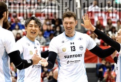 Suntory Sunbirds giành ngôi đầu bảng, tạo khoảng cách tại SV League Nhật Bản