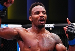 Demetrious Johnson chỉ trích UFC khi Lerone Murphy không được tranh đai