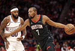 Kevin Durant ném game-winner hạ Phoenix Suns, trải lòng về việc bị đội bóng cũ "biến thành vật tế thần"