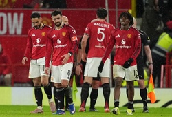 Khó khăn chồng chất cho MU sau khi bị Brighton loại ở FA Cup