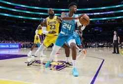 Thảm bại trước Hornets, JJ Redick chỉ ra vấn đề nan giải của Los Angeles Lakers