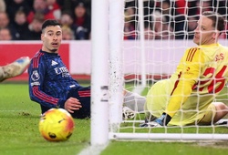 Arsenal bỏ lỡ cơ hội nới rộng khoảng cách lên 9 điểm sau trận hoà gây tranh cãi