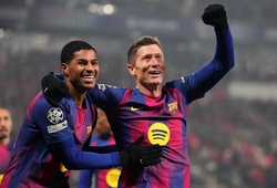 Lewandowski tạo dấu mốc trong ngày Barcelona hạ gục đội bóng không thi đấu suốt 2 tháng