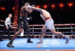 Nhà vô địch tuyệt đối boxing hạng nặng thế giới Oleksandr Usyk nhận giải "Cú đấm knock-out của năm"