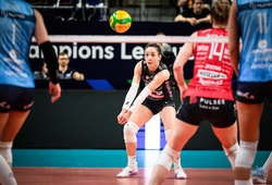 Huyền thoại libero De Gennaro tiếp tục thi đấu thêm ít nhất một mùa giải