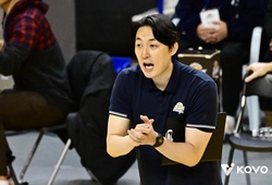 HLV Ha Hyun-yong dẫn dắt đội V-Star tại trận All-Star bóng chuyền Hàn Quốc