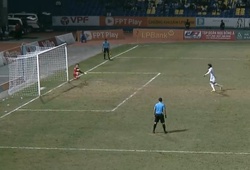 Xuân Son đá hỏng phạt đền phút bù giờ, Nam Định đánh rơi chiến thắng khó tin