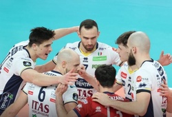 Đối chuyền Théo Faure toả sáng rực rỡ, Trentino giành vé vào Playoffs Champions League