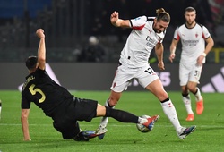 Rabiot nhận 2 thẻ vàng trong 30 giây: tiền vệ của AC Milan có nguy cơ bị treo giò bao nhiêu trận?