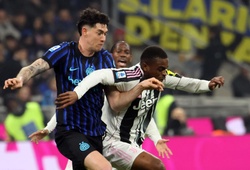 Bastoni hứng bão trên mạng xã hội sau khi giả vờ, khiến Kalulu nhận thẻ đỏ, rồi ăn mừng