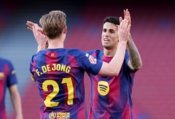 Barcelona lập kỷ lục toàn thắng, chiếm lại ngôi đầu bảng