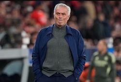 Mourinho với lời nguyền Champions League: 10 năm không thắng ở vòng loại trực tiếp