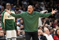 Khủng hoảng Milwaukee Bucks: "Tịt ngòi" hơn 10 phút, tự dâng chiến thắng cho Chicago Bulls