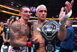 Kết quả UFC 326: Max Holloway bất lực mất đai BMF vào tay "Ông hoàng khóa siết" Oliveira