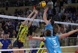 Schwerin đánh bại Wiesbaden, tiếp tục bám đuổi vị trí số 1 Bundesliga