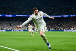 Valverde lập hat-trick như Mbappe, Real Madrid vùi dập Man City
