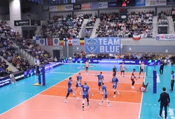 Rzeszów vào tứ kết CEV Champions League thuyết phục