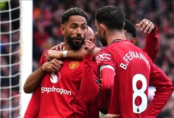 Kỷ lục của David Beckham tồn tại 26 năm với Man Utd đã bị Bruno Fernandes phá vỡ