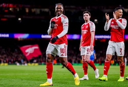 Arsenal vào tứ kết Champions League 3 năm liên tiếp sau màn áp đảo