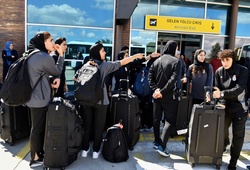 Tuyển nữ Iran về nước sau hành trình nhiều chặng, kết thúc giải đấu nhiều biến động