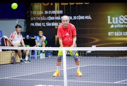 Từ sân khấu đến sân pickleball: NSND Việt Anh và hành trình sống trẻ ở tuổi U70
