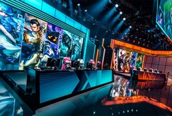 LEC tiếp tục ở lại Berlin đến 2027, Riot Games phủ nhận tin đồn “thi đấu hoàn toàn online”