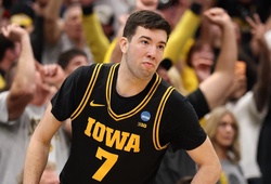Đại địa chấn tại NCAA: Iowa Hawkeyes hạ gục nhà vô địch nhờ bản lĩnh tài năng trẻ Tây Ban Nha