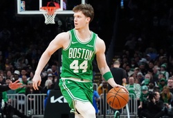 "Chạy sô" 2 trận NBA 1 ngày, chàng lính mới vô danh khắc tên vào lịch sử Boston Celtics