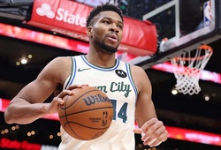 Giannis Antetokounmpo khỏe mạnh nhưng bị cấm thi đấu: Lộ mưu đồ của Milwaukee Bucks?