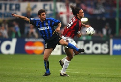 Alessandro Nesta: "Đừng làm phiền Bastoni. Tôi đã giả vờ nhiều lần rồi và..."