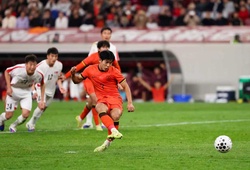 U23 Trung Quốc lại thoát thua phút cuối, kịch tính cuộc đua ngôi đầu