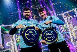 Manchester City thống trị tuyệt đối, lần thứ ba liên tiếp lên ngôi ePremier League