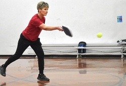 Từ tình nguyện viên đến VĐV quốc gia: Hành trình bất ngờ của Jodi Beavers Brogdon tại U.S. Pickleball Open